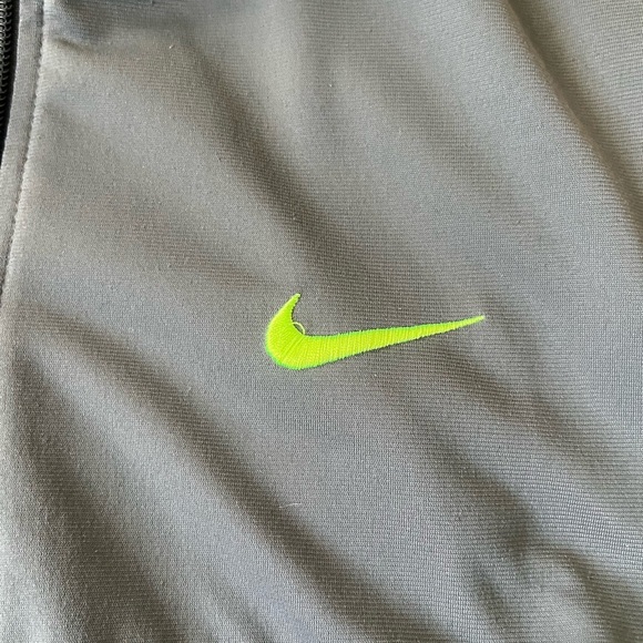 Nike Men's Full Zip lightweight Jacket - Picture 5 of 5
